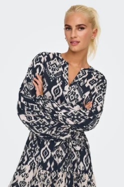 Vestido estampado de manga larga