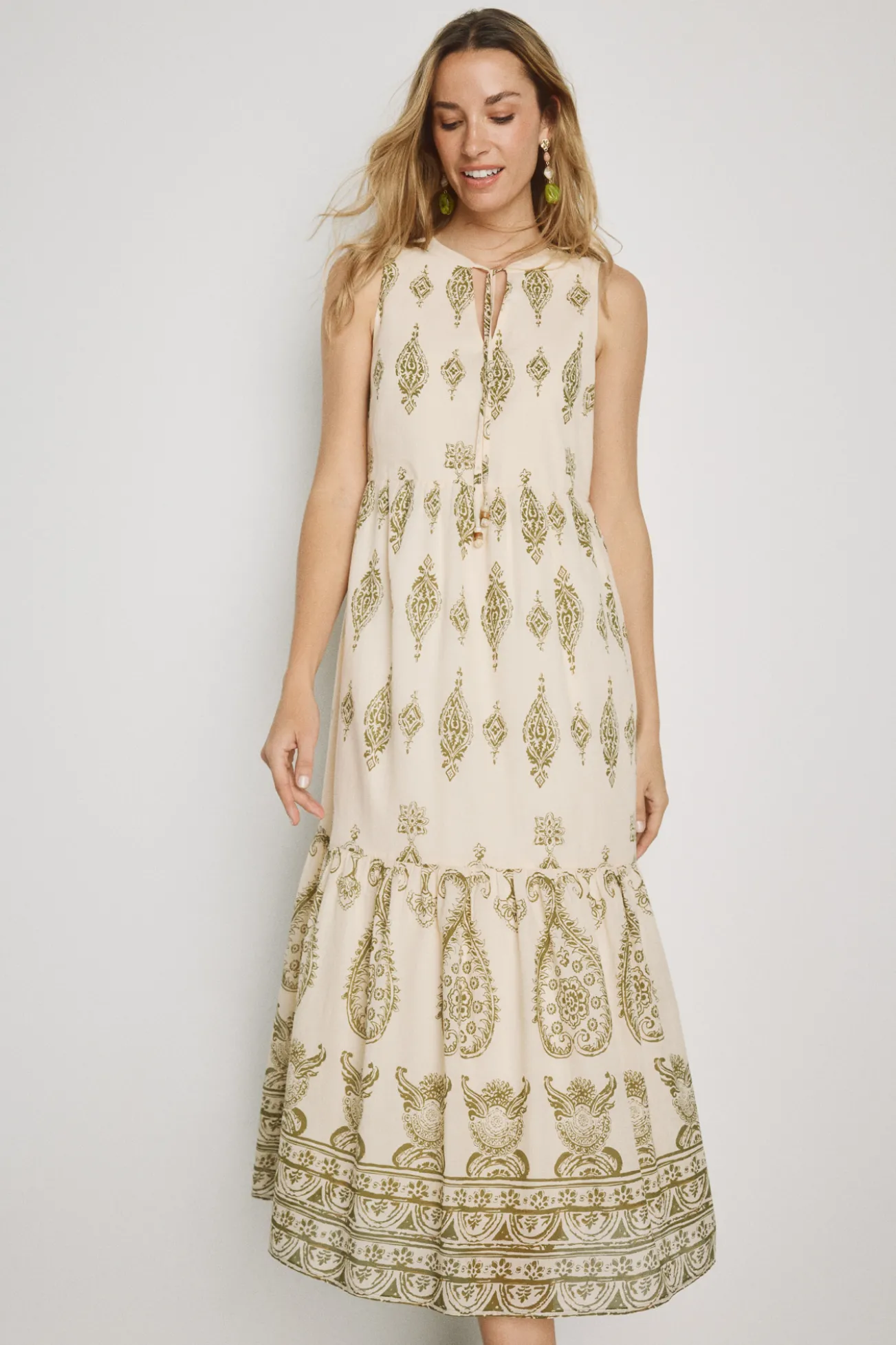 Vestido estampado escote pico