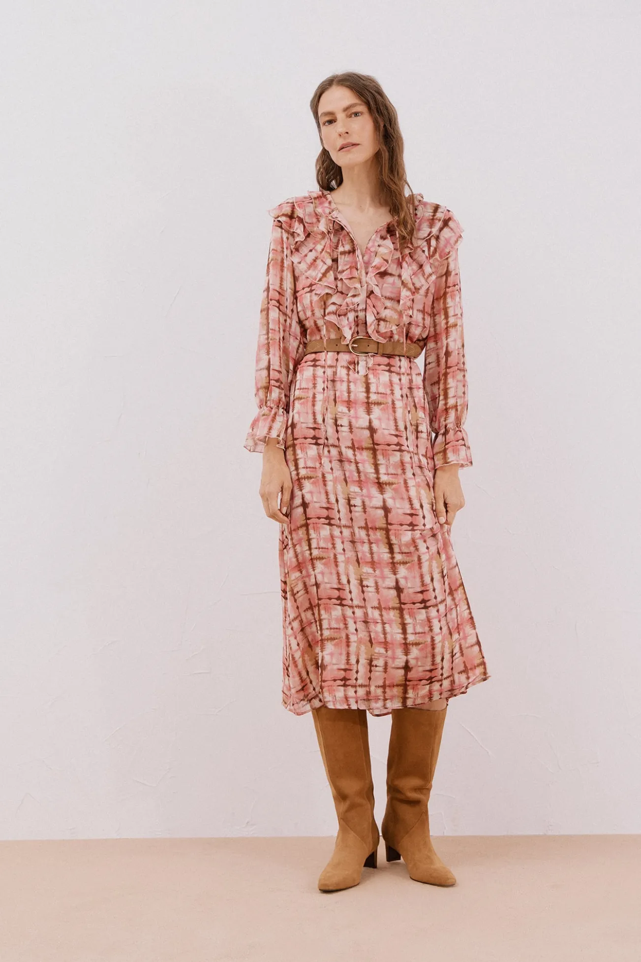 Vestido fluido volantes
