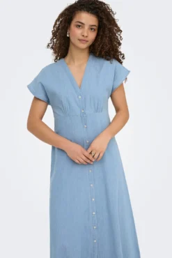 Vestido largo abotonado