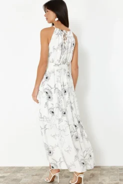 Vestido largo con escote halter