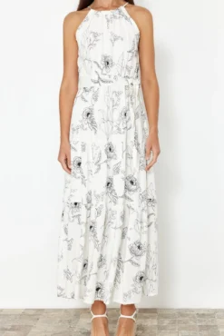 Vestido largo con escote halter
