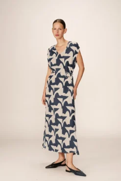 Vestido largo con estampado geométrico