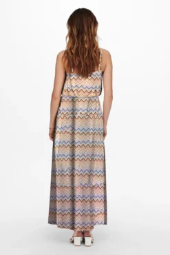 Vestido largo de tirantes regulables