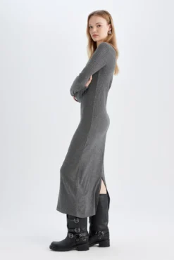 Vestido maxi ajustado