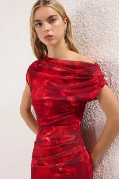 Vestido maxi asimétrico