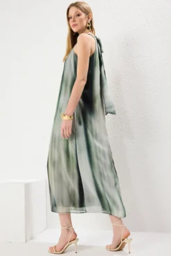 Vestido maxi fluído