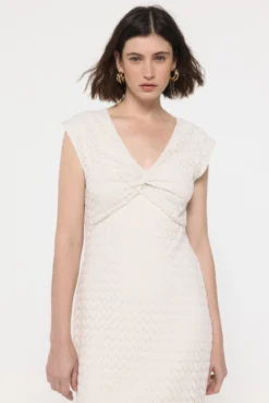 Vestido midi calado