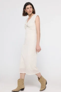 Vestido midi calado