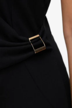 Vestido midi detalle hebilla