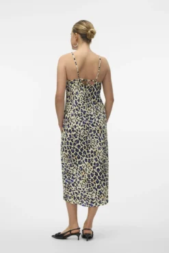 Vestido midi de tirantes