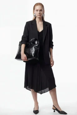 Vestido midi de tirantes