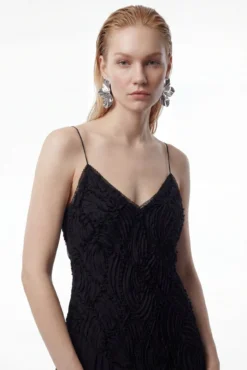 Vestido midi de tirantes