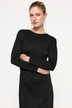 Vestido midi elástico