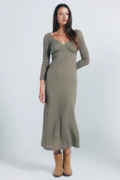 Vestido midi liso textura