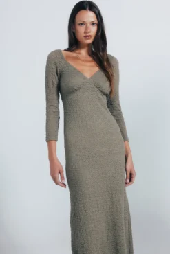 Vestido midi liso textura