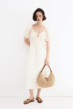 Vestido midi mangas bordadas
