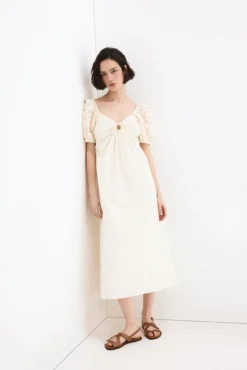 Vestido midi mangas bordadas