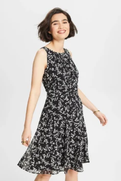 Vestido midi plisado sin mangas estampado abstracto