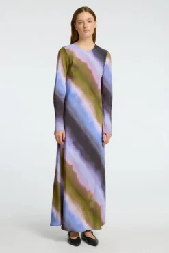 Vestido Midi Tie Dye confeccionado con viscosa