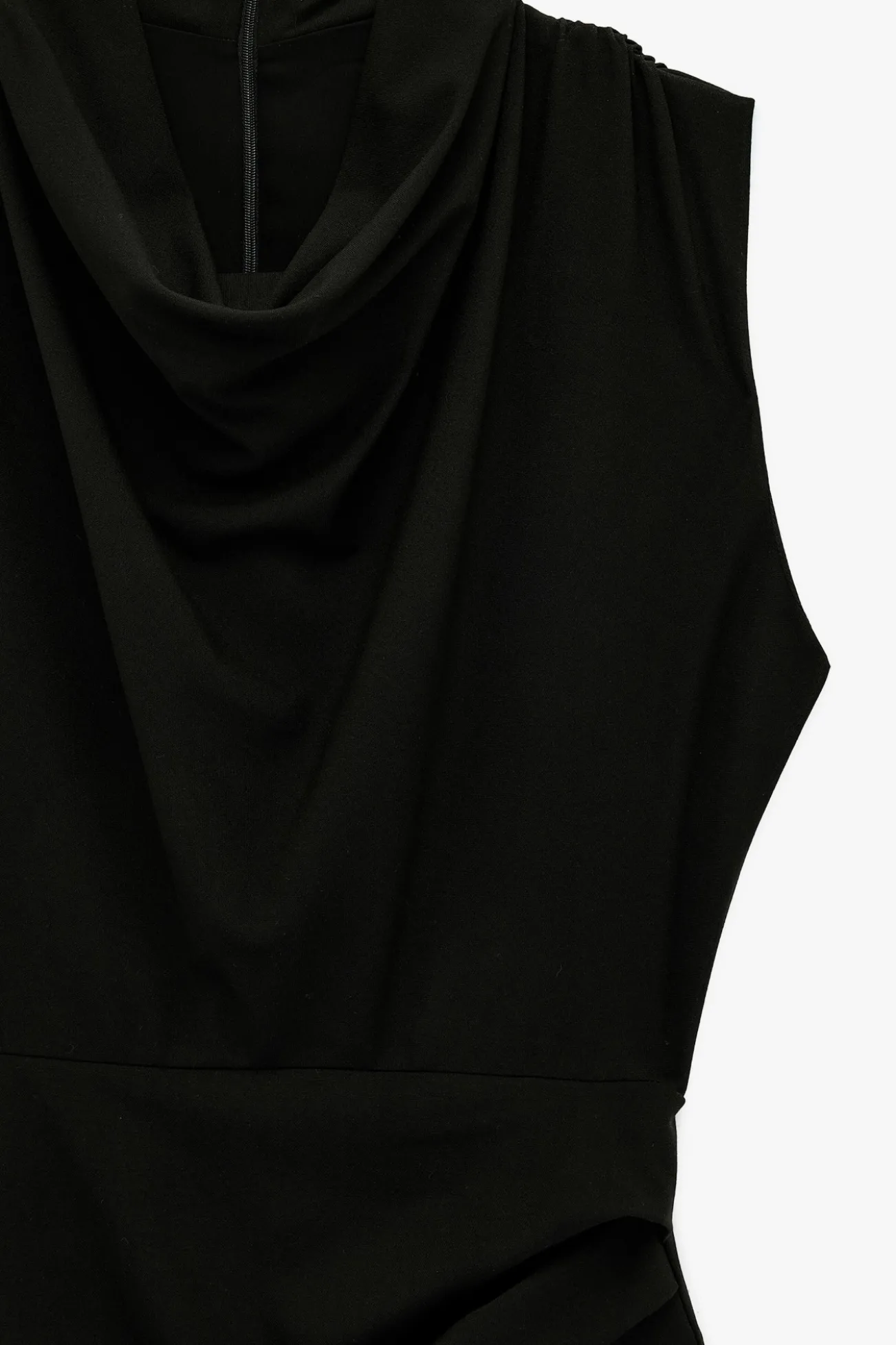 Vestido mini asimétrico