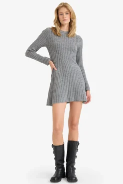 Vestido mini manga larga