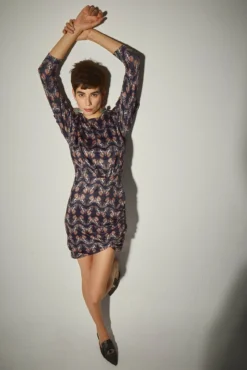 Vestido Mini Satinado Mariposas