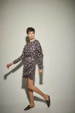 Vestido Mini Satinado Mariposas