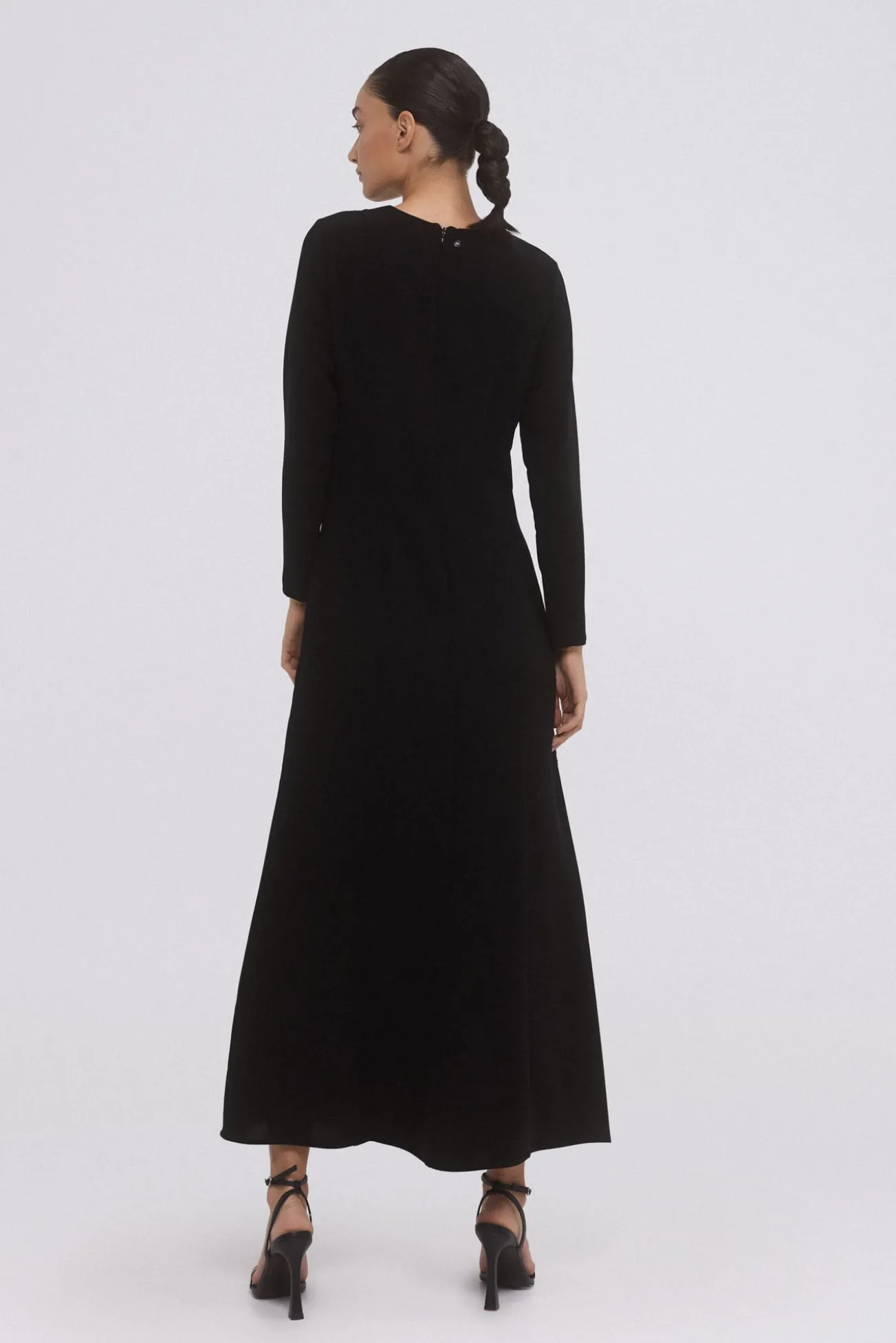 Vestido negro midi