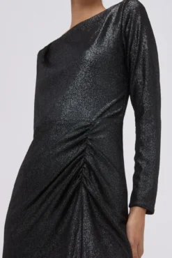 Vestido plateado de punto
