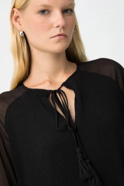 Vestido Plisado con Cordón