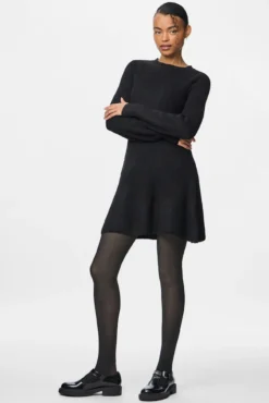 Vestido punto corto puños