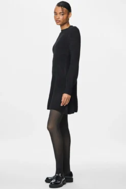 Vestido punto corto puños
