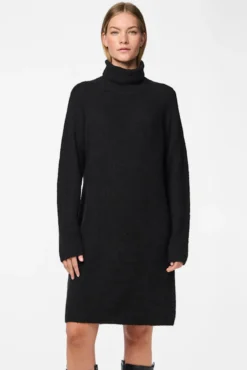 Vestido punto cuello vuelto