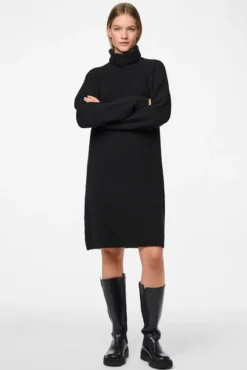 Vestido punto cuello vuelto