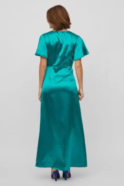 Vestido satinado de manga corta