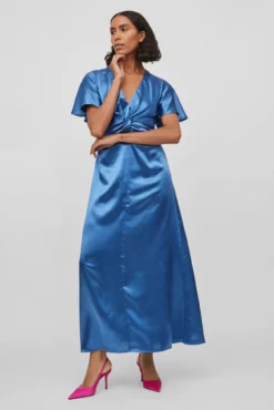 Vestido satinado de manga corta