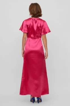 Vestido satinado de manga corta