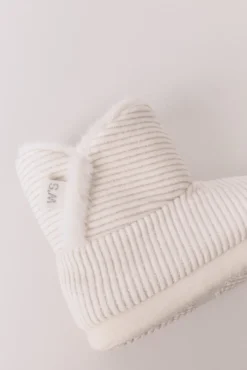 Zapatillas casa bota canalé blanco lurex