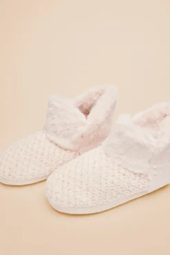 Zapatillas casa bota pelo beige