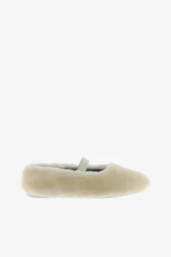 Zapatillas de casa cerradas de niña