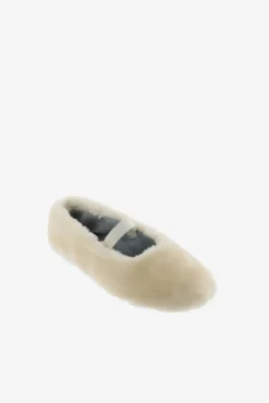Zapatillas de casa cerradas de niña
